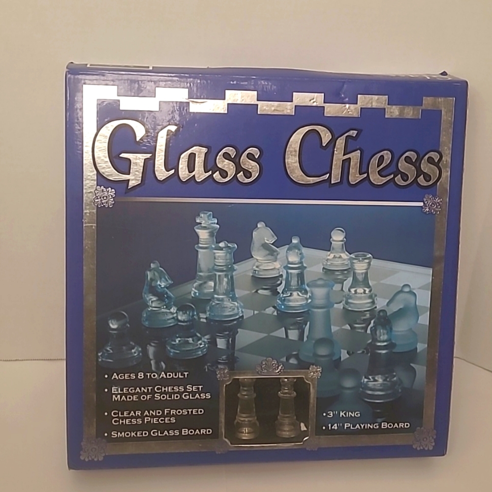 GLASS CHESS GAME